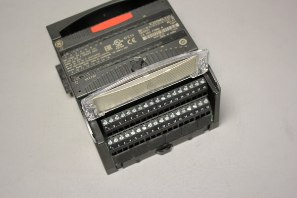 GE VERSAMAX PLC MODULE WITH CARRIER IC200MDL940J & IC200CHS0002