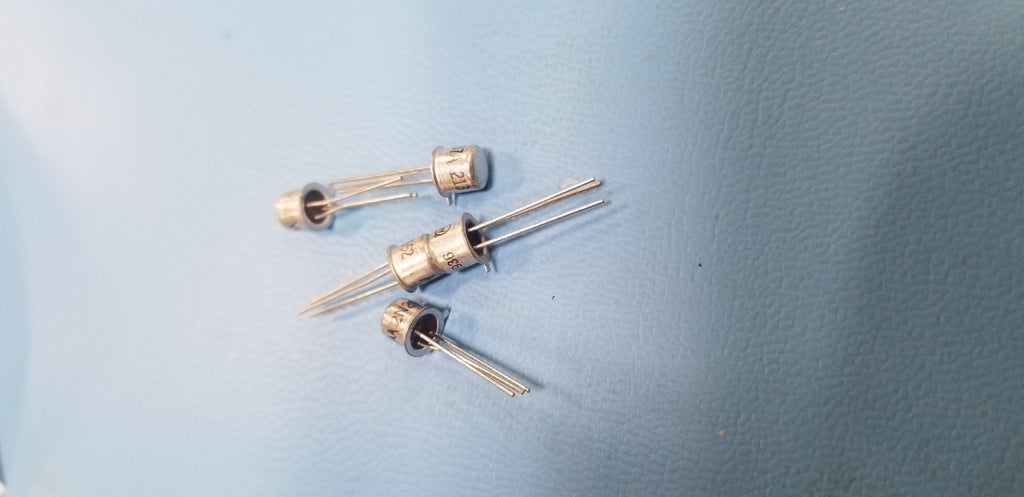 5 Unused Motorola 2N2907A Transistor