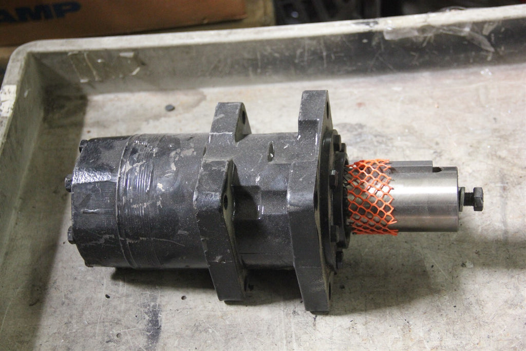 UNUSED DANFOSS HYDRUALIC ORBITAL MOTOR