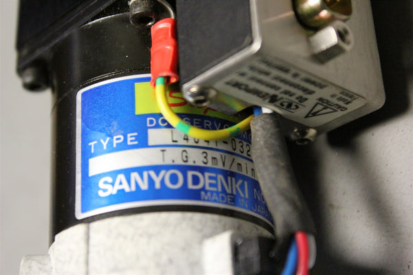 NEWPORT PRECISION LINEAR STAGE WITH SERVO MOTOR UTM100CC1HL & UE404CC