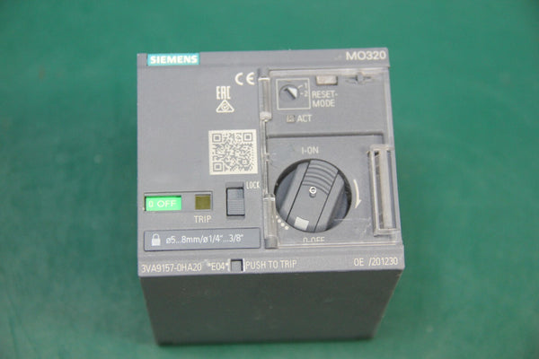 SIEMENS MOTOR OPERATOR 3VA9157-0HA20 FOR 3VA11 CIRCUIT BREAKER