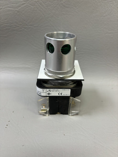ALLEN BRADLEY 800T-QBH24GD1 GREEN ILLUMINATED PUSH BUTTON