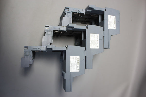 LOT OF  3 SIEMENS TERMINALS 3RA6812-8AC