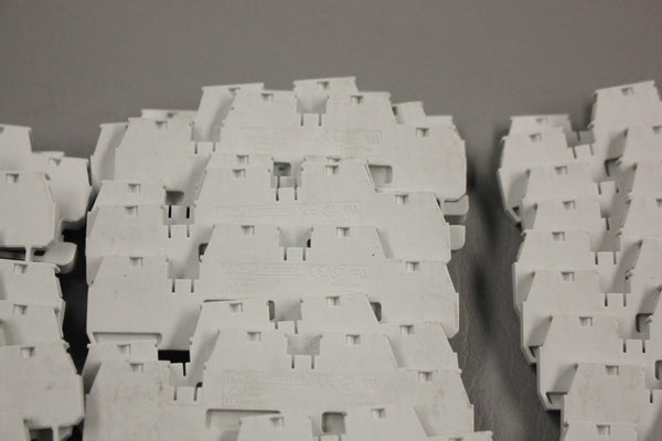 LOT OF 30 VDE EURO QD 2.5/35 Terminal Blocks