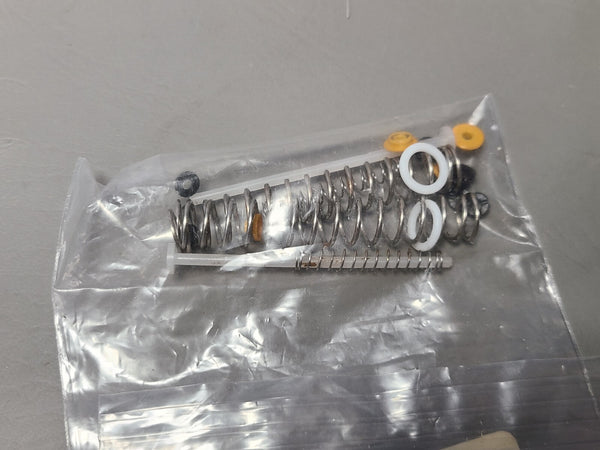 LOT OF WATERS PLUMGER KIT PARTS WAT031788