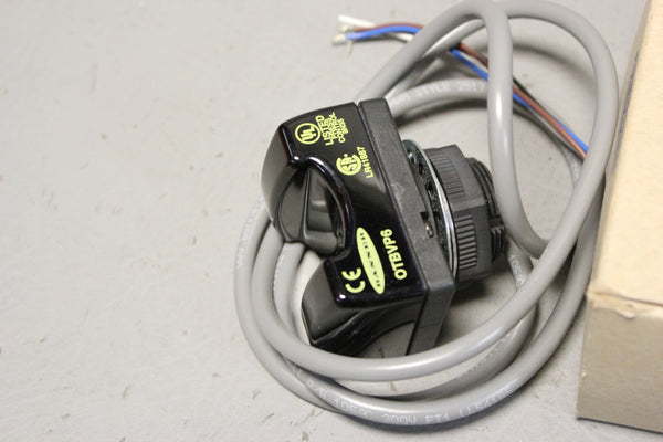 NEW BANNER OPTICAL TOUCH BUTTON  OTBVP6