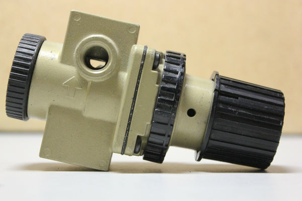 Compressed Air Regulator 4956K1 300PSIG 150PSIG Used