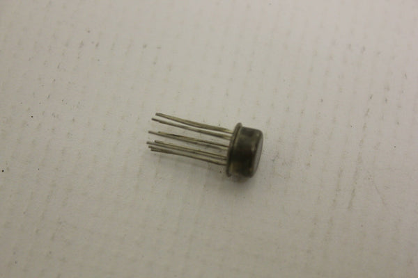 Signetics NE529H IC  Differential Comparator