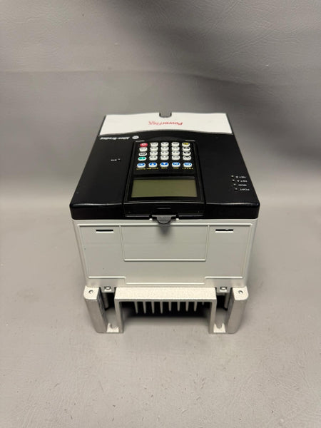 ALLEN BRADLEY POWERFLEX 70 5HP AC DRIVE W/ KEYPAD & COMM MODULE 20AD8P0A0AYNANC0