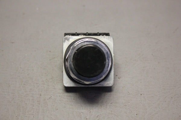SIEMENS 52PM8B1K OIL TIGHT NAVY PUSHBUTTON & 52BAK CONTACT BLOCK