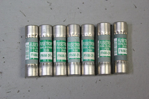 LOT OF 7 NEW FUSETRON DUAL ELEMENT FNM-32/10 FUSES