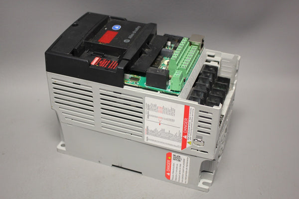 ALLEN BRADLEY POWERFLEX 1HP AC DRIVE  22D-D2P3N104 A