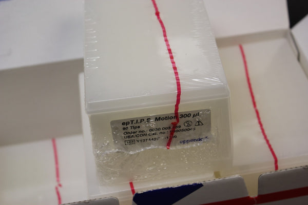 NEW BOX 960 EPPENDORF 300uL PIPETTE TIPS MOTION RACKS 960050045