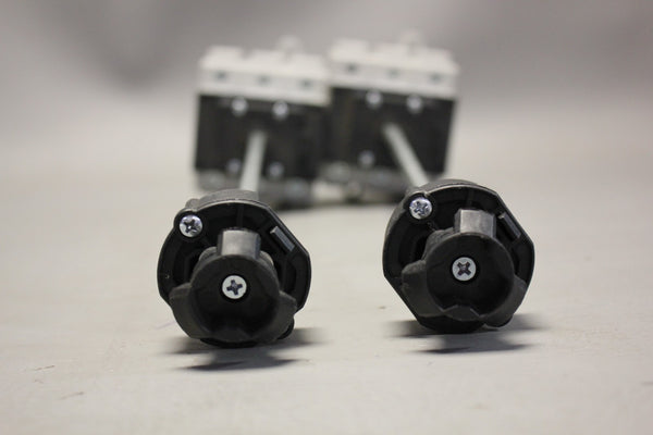 LOT OF 2 SIEMENS DISCONNECT SWITCH 3LD2714-0TK53