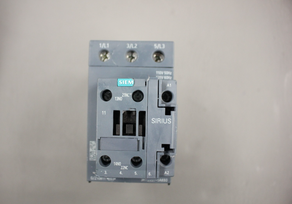 SIEMENS SIRIUS 3RT2037-1AK60 CONTACTOR UNIT