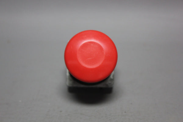 SIEMENS RED MUSHROOM HEAD EMERGENCY STOP PUSH BOTTOM 52PP22W2A W/52BJK