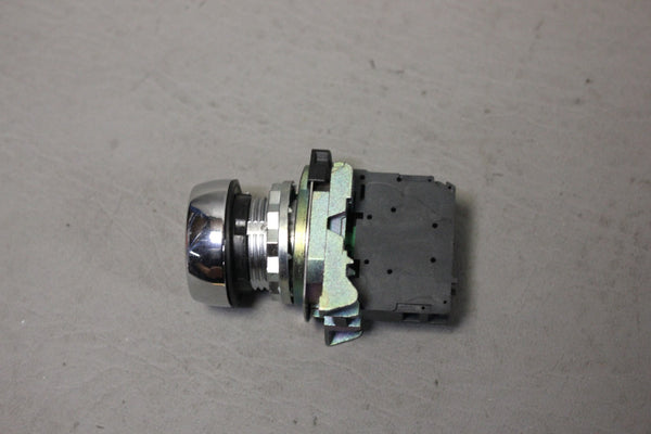 ALLEN BRADLEY BLACK PUSHBUTTON WITH 800F-X10