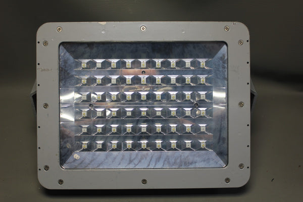 UNUSED EATON LUMINAIRE FITTING FOR HAZARDOUS LOCATIONS FMV11LCY/UNV1 76