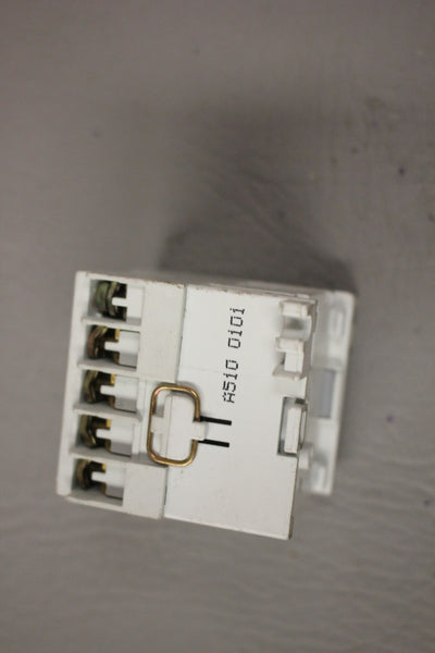 ALLEN BRADLEY CONTACTOR 100-MO5N*3 SER A