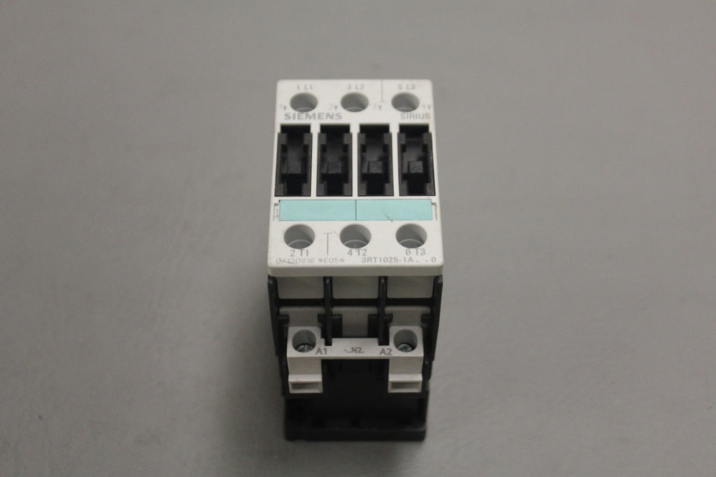 SIEMENS 3RT1024-1AV60 POWER CONTACTOR