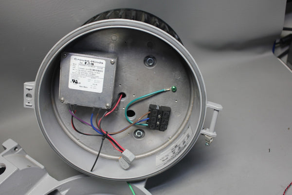 EATON LUMINAIRE FITTING FOR HAZARDOUS LOCATIONS VMV7L2TWR3/UNV1 MODEL M2
