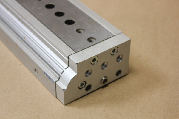 FESTO LINEAR SLIDE TABLE  P/N: DGSL-20-200-Y3A (38)