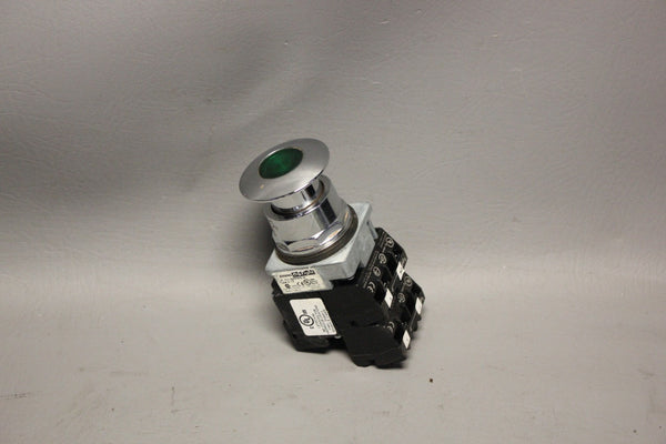 SIEMENS GREEN ILLUMINATED HEAVY DUTY PUSH/PULL BUTTON 52PP3E3UB
