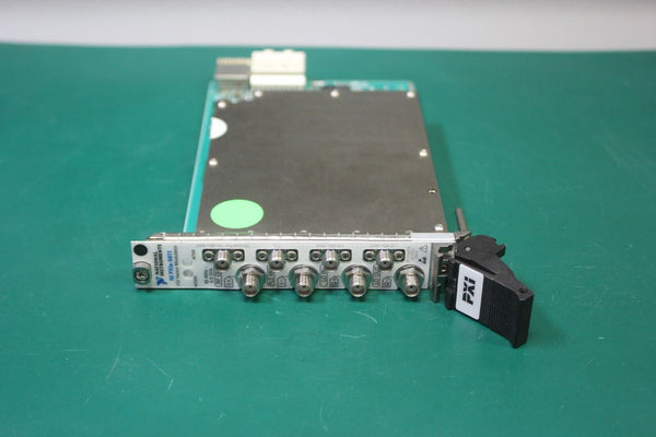 NATIONAL INSTRUMENTS I/Q VECTOR MODULATOR PXIe-5611