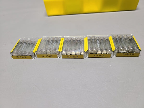 LOT OF NEW BUSS SMALL DIMENSION FUSES ABC/MTH/AGC/MDA/MDQ/MDL 125V & 250V