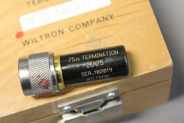 LOT OF WILTRON TERMINATIONS/SHORTS IN BOX 26N75 22N75 22NF72 26NF75