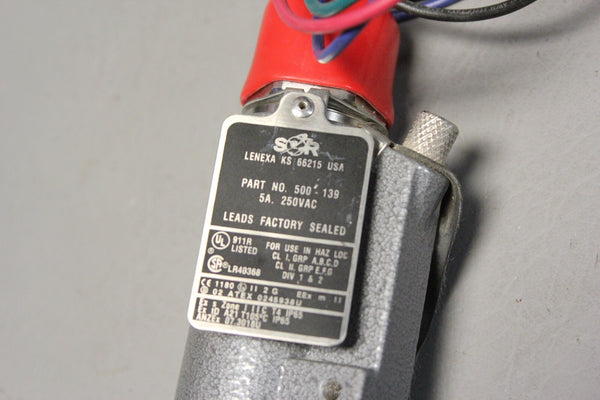 NEW SOR SNAP SWITCH 500-139 & 5AG-EF5-M4-C2A-35-375 PSI