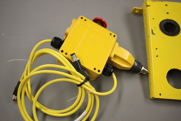 ABB LINESTRONG3R 2TLA050208R1332 240V SAFETY ROPE PULL SWITCH & MOUNT