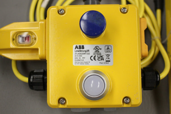 ABB LINESTRONG3R 2TLA050208R1332 240V SAFETY ROPE PULL SWITCH & MOUNT