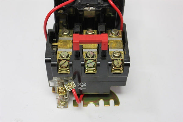 SQUARE D MOTOR STARTER 110-120V COIL 8536SBO2S SER. A