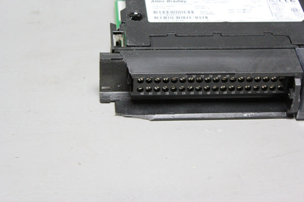 ALLEN BRADLEY ANALOG INPUT MODULE 1756-IF8 SERIES A