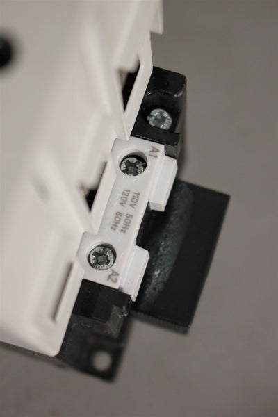 SIEMENS POWER CONTACTOR 3RT1045-1AK60