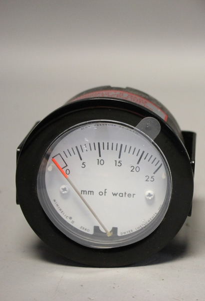 DWYER MINIHELIC II GAGE  2-5000-25MM