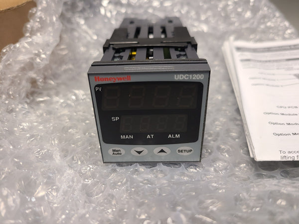 NEW HONEYWELL MICRO-PRO TEMPERATURE CONTROLLER UDC1200  DC120 210001000 