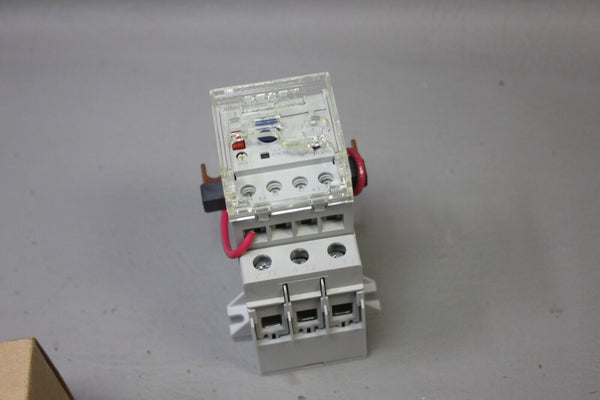 NEW ALLEN BRADLEY E1 PLUS OVERLOAD RELAY 592-EEFC SER. C