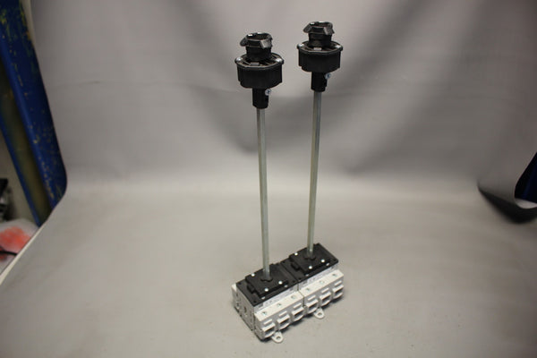 LOT OF 2 SIEMENS DISCONNECT SWITCH 3LD2714-0TK53