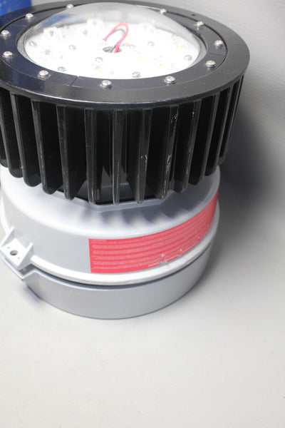 EATON LUMINAIRE FITTING FOR HAZARDOUS LOCATIONS VMV7L2TWR3/UNV1 MODEL M2