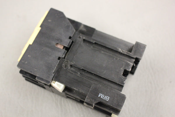 ALLEN BRADLEY RELAY 700DC-F400* SER B