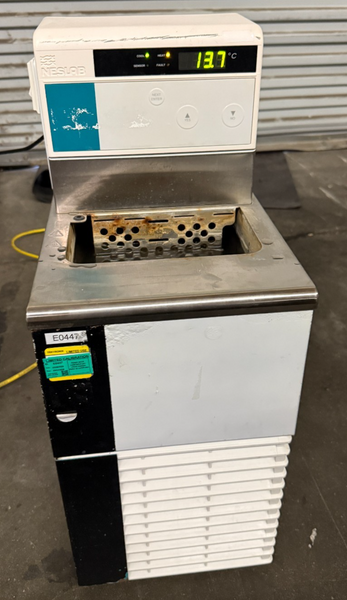 NESLAB LABORATORY COOLER/CIRCULATOR RTE-111 110V CHILLER+HEATER