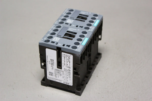 Lot of 2 Unused SIEMENS POWER CONTACTOR 3RT2018-1FB42