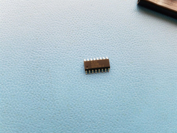 9pcs  MICROCHIP MICROCONTROLLER MCU 8BIT 3.5KB 18SOIC PIC16C622-20/SO