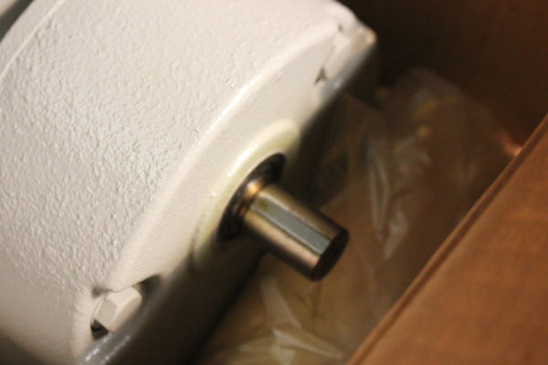 New TSUBAKI GEAR MOTOR/SPEED REDUCER W/ INDUCTION MOTOR & BRAKE  GMS020L10BM