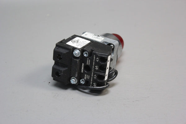 NEW SIEMENS ILLUMINATED PUSH BUTTON SWITCH RED 52PT6G2AY OIL TIGHT