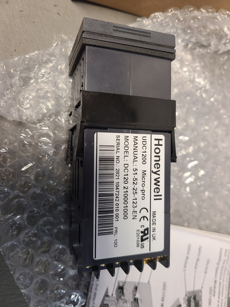 NEW HONEYWELL MICRO-PRO TEMPERATURE CONTROLLER UDC1200  DC120 210001000 