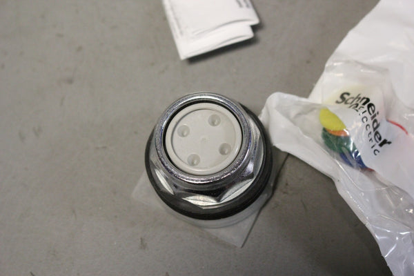 NEW SCHNIEDER ELECTRIC NON ILLUMINATED MOMENTARY BUTTON 9001KR1U