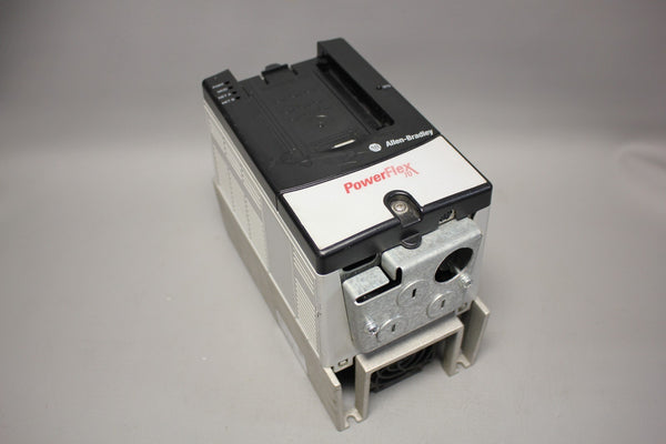 ALLEN BRADLEY POWERFLEX 2HP AC DRIVE  20AD3P4A0AYNNNC0
